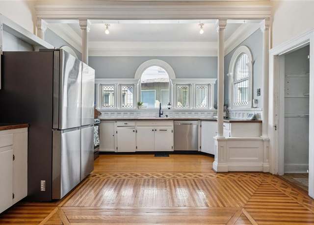 Property at 309 N Esplanade St, Leavenworth, KS 66048, 4 beds, 2.5 baths