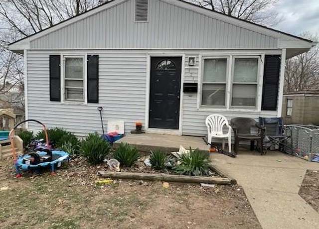 Property at 1211 S 24th St, St Joseph, MO 64507, 2 beds, 1 bath