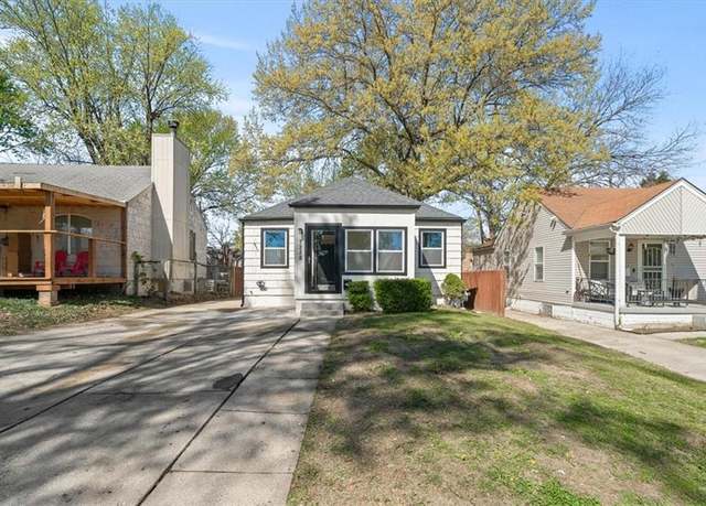 Property at 7228 Wabash Ave, Kansas City, MO 64132, 2 beds, 1 bath