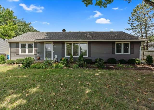 Property at 112 S Village Dr, Liberty, MO 64068, 3 beds, 2 baths