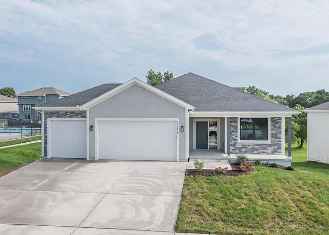 Property at 11218 Kimball Ave, Kansas City, KS 66109, 4 beds, 3 baths