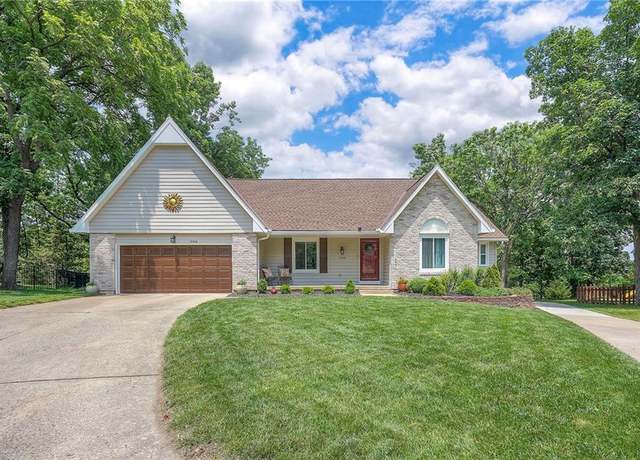 Property at 11416 W 109th St, Overland Park, KS 66210, 3 beds, 2.5 baths