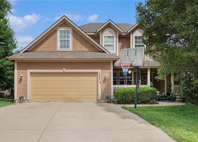 Property at 4407 SW Briarbrook Dr, Lee's Summit, MO 64082, 5 beds, 4.5 baths
