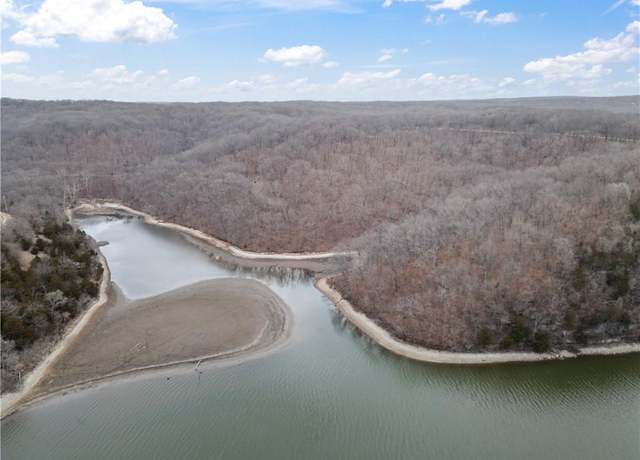 Property at 1021-1022 Hawes Pl, Edwards, MO 65326