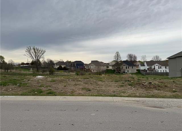 Property at 9117 N Cleveland Ave, Kansas City, MO 64156