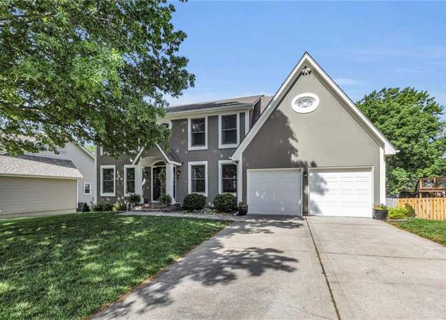 Property at 2007 NE Newport Ct, Blue Springs, MO 64014, 4 beds, 3 baths
