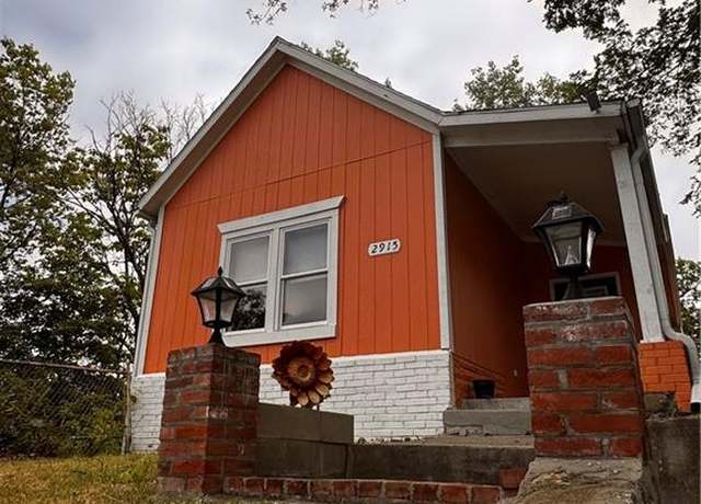 Property at 2915 Holly St, Kansas City, MO 64108, 2 beds, 1 bath