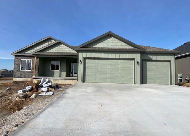 Property at 20936 W 188th Ter, Spring Hill, KS 66083, 3 beds, 2 baths