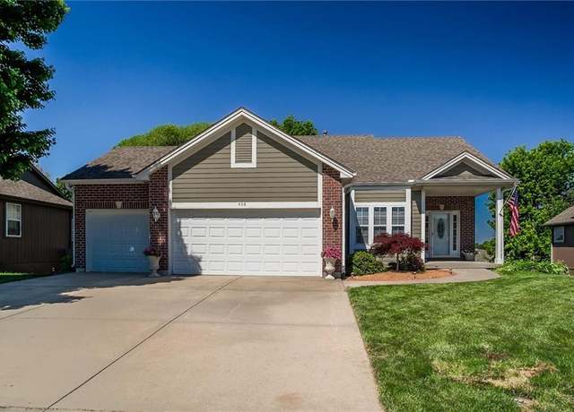 Property at 408 Briar Ln, Kearney, MO 64060, 3 beds, 2.5 baths