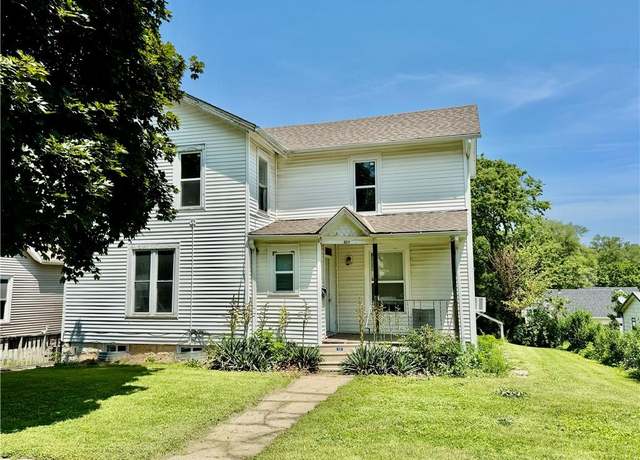Property at 309 W Thompson St, Maryville, MO 64468, 4 beds, 2 baths