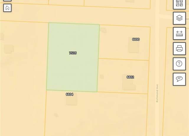 Property at 7535 E 68th St, Kansas City, MO 64133