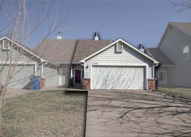 Property at 2709 Grand Cir, Lawrence, KS 66047, 3 beds, 2 baths