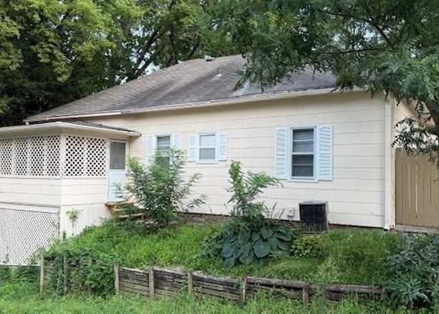 Property at 110 E Isabelle St, St Joseph, MO 64501, 2 beds, 2 baths