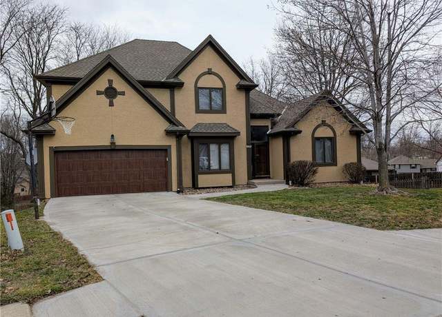 Property at 7730 N Shannon Ave, Kansas City, MO 64152, 4 beds, 4 baths