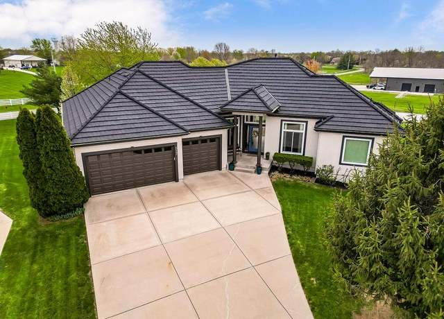 Property at 517 SE Snaffle Bit Ct, Lee's Summit, MO 64082, 4 beds, 3 baths