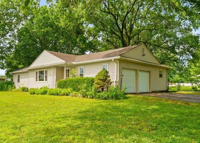 Property at 26335 W 321st Ter, Paola, KS 66071, 3 beds, 2 baths