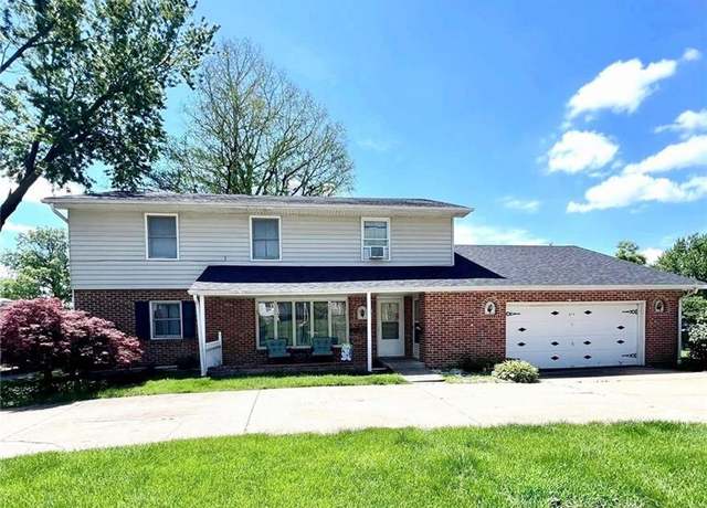 Property at 614-616 W 2nd St, Maryville, MO 64468, 8 beds, 4 baths