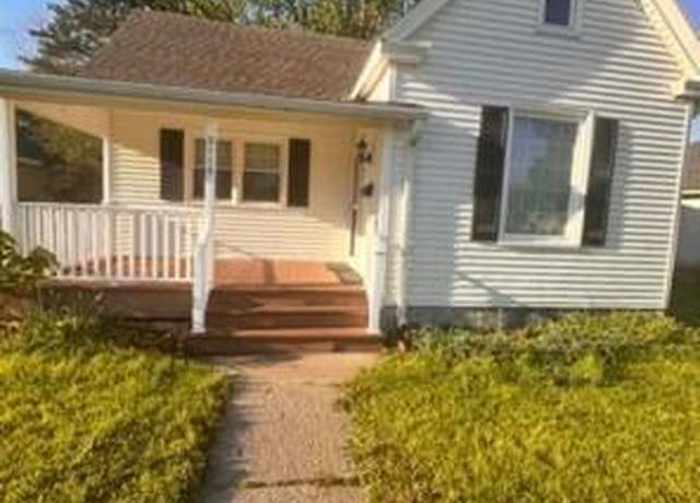 Property at 3110 Olive St, St Joseph, MO 64507, 2 beds, 1 bath