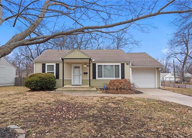 Property at 7600 Foster St, Overland Park, KS 66204, 2 beds, 1 bath