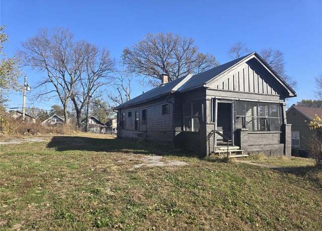 Property at 3915 Brooklyn Ave, Kansas City, MO 64130, 2 beds, 1 bath