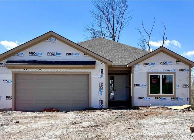Property at 10022 N Oakland Ave, Kansas City, MO 64157, 3 beds, 2.5 baths