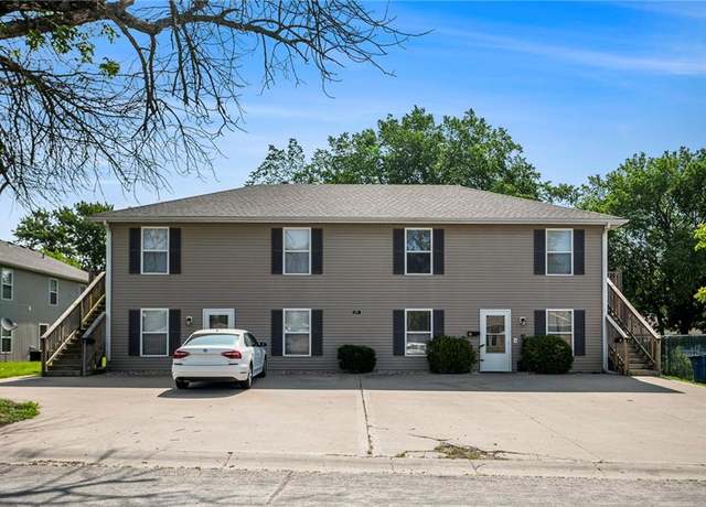 Property at 208 N 1st St, Odessa, MO 64076, 8 beds, 4 baths