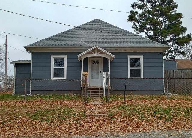 Property at 501 S Hardy Ave, Independence, MO 64053, 3 beds, 1 bath