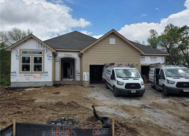 Property at 9435 N Belton Ave, Kansas City, MO 64154, 3 beds, 2 baths
