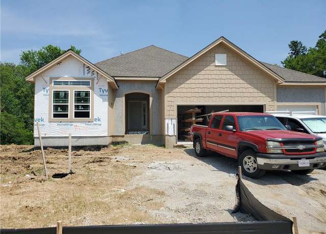 Property at 9435 N Belton Ave, Kansas City, MO 64154, 3 beds, 2 baths