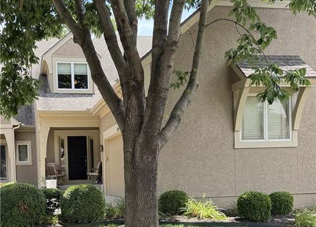 Property at 7865 W 157th Ter, Overland Park, KS 66223, 4 beds, 3.5 baths