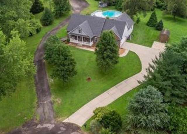 Property at 5509 Cape Ct, St Joseph, MO 64503, 4 beds, 3 baths
