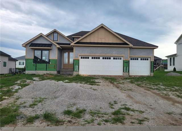 Property at 4250 Aspen Dr, Basehor, KS 66007, 4 beds, 3 baths