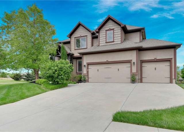 Property at 1420 Creekmoor Dr, Raymore, MO 64083, 4 beds, 2.5 baths