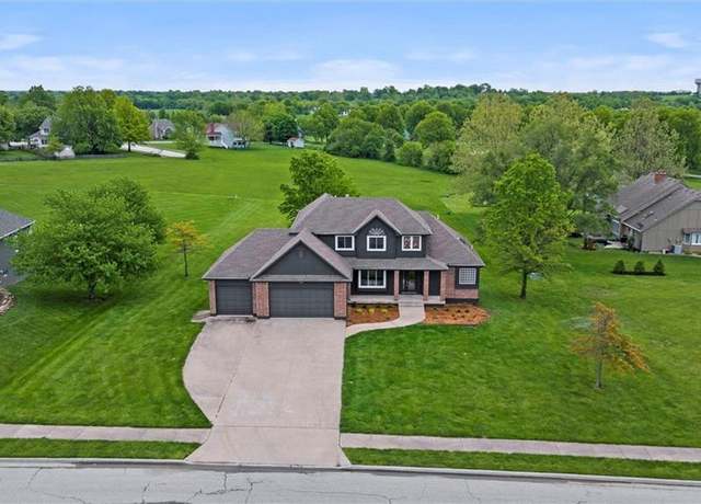 Property at 615 Horizon Pkwy, Raymore, MO 64083, 4 beds, 3.5 baths