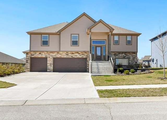 Property at 4842 Shady Bend Rd, Leavenworth, KS 66048, 4 beds, 3 baths
