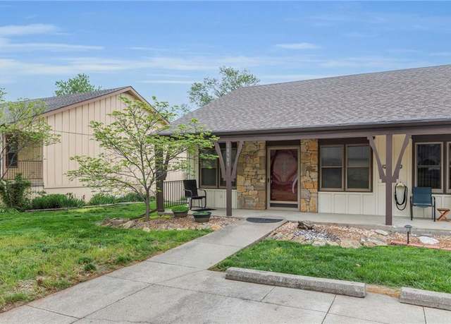 Property at 18901 Sunrise Dr, Belton, MO 64012, 2 beds, 1 bath