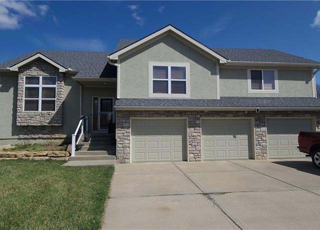 Property at 423 Hillbrook Dr, Lansing, KS 66043, 4 beds, 3 baths
