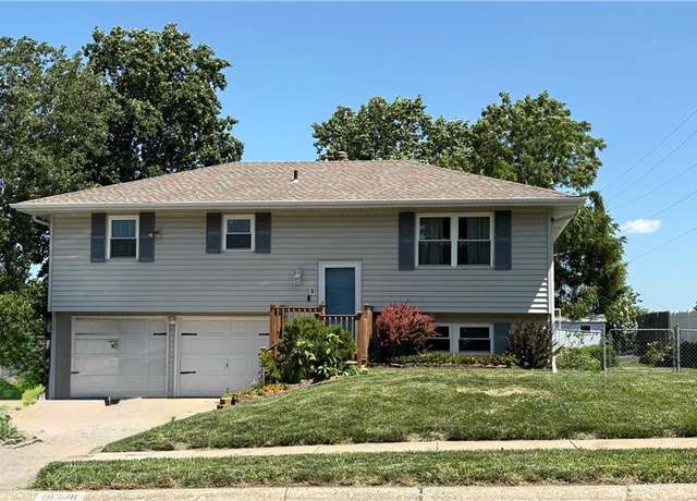 Property at 19308 E 18th St N, Independence, MO 64058, 3 beds, 1.5 baths