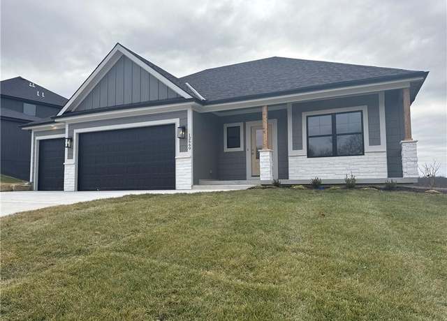 Property at 12660 N Peach Blossom Ct, Platte City, MO 64079, 5 beds, 3.5 baths