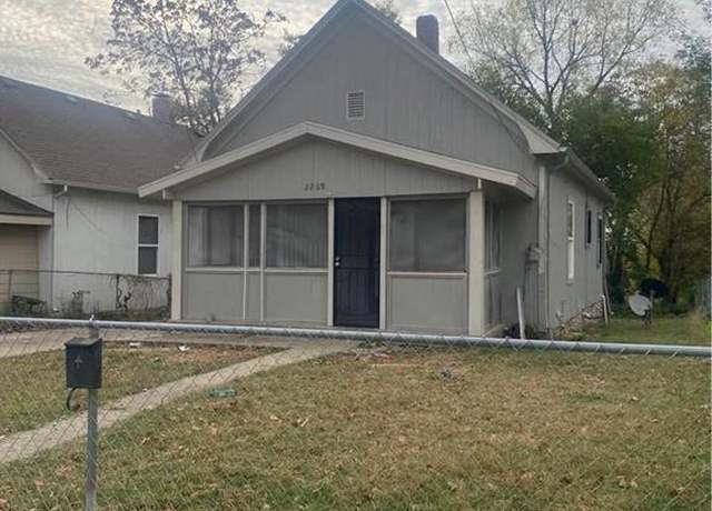 Property at 2269 Russell Ave, Kansas City, KS 66104, 3 beds, 1 bath