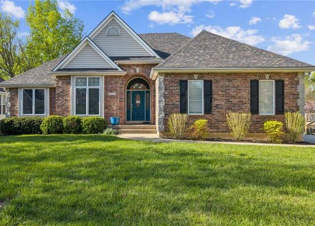 Property at 2102 SW Park Ave, Blue Springs, MO 64015, 4 beds, 3.5 baths