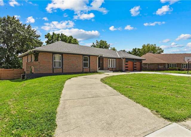 Property at 7115 E 69th Ter, Kansas City, MO 64133, 4 beds, 3 baths