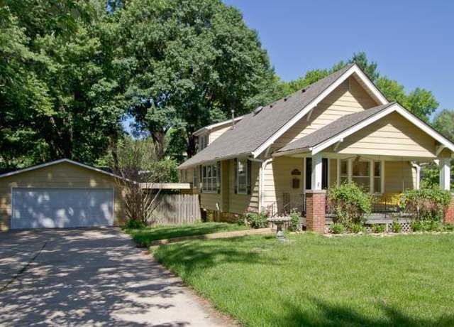 Property at 5104 Belinder Ave, Westwood, KS 66205, 3 beds, 2 baths