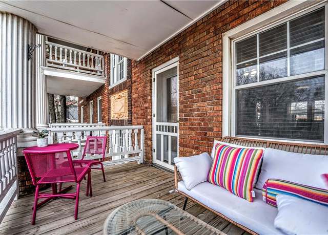 Property at 3803 Pennsylvania Ave Unit 2S, Kansas City, MO 64111, 2 beds, 1 bath