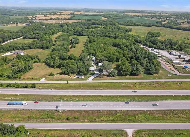 Property at 6925 N Outer Rd, Odessa, MO 64075, 3 beds, 2 baths