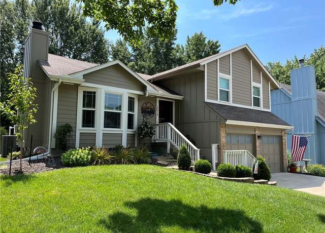 Property at 14913 W 149th St, Olathe, KS 66062, 3 beds, 2 baths