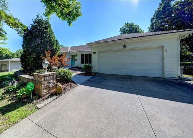 Property at 8009 Lamar Ave, Prairie Village, KS 66208, 3 beds, 2 baths