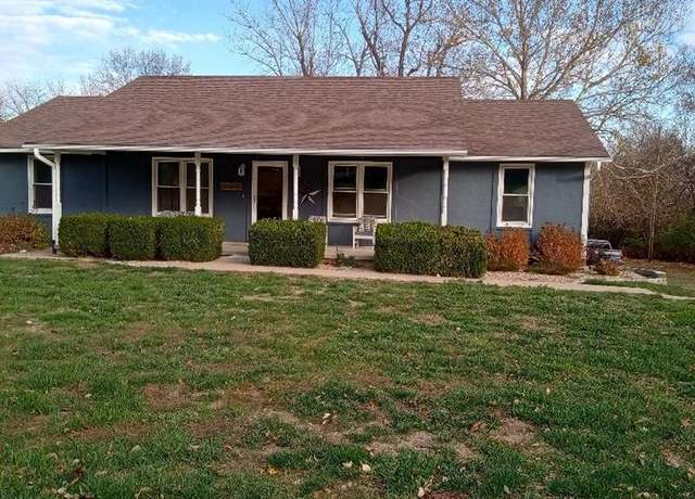 Property at 229 SE 131 Rd, Warrensburg, MO 64093, 4 beds, 3 baths