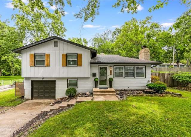 Property at 606 NW Falk Dr, Lee's Summit, MO 64063, 3 beds, 1 bath