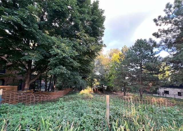 Property at 1637 Summit St, Kansas City, MO 64108